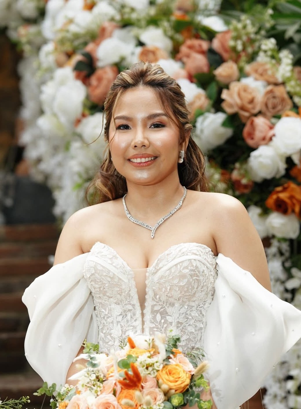Bridal makeup look, natural and luminous finish.